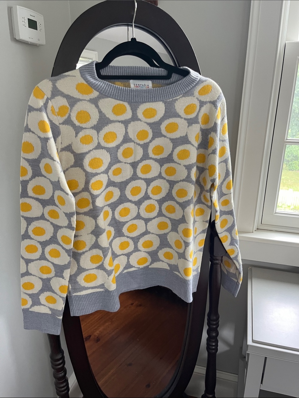 Patterned Crewneck Sweater in Light Gray, White & Yellow - Women